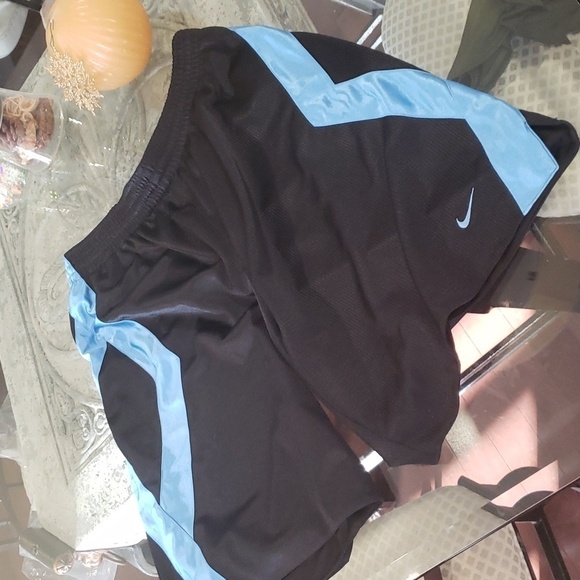 Nike SWOOSH BERMUDA XL NEW SHORTS ATHLETIC - Picture 1 of 7